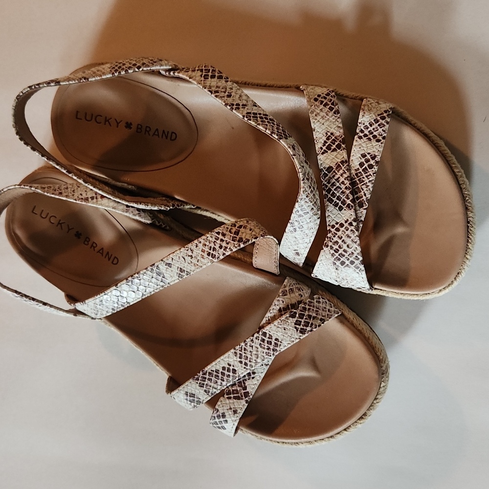 Lucky Brand Sandals Size 7.5